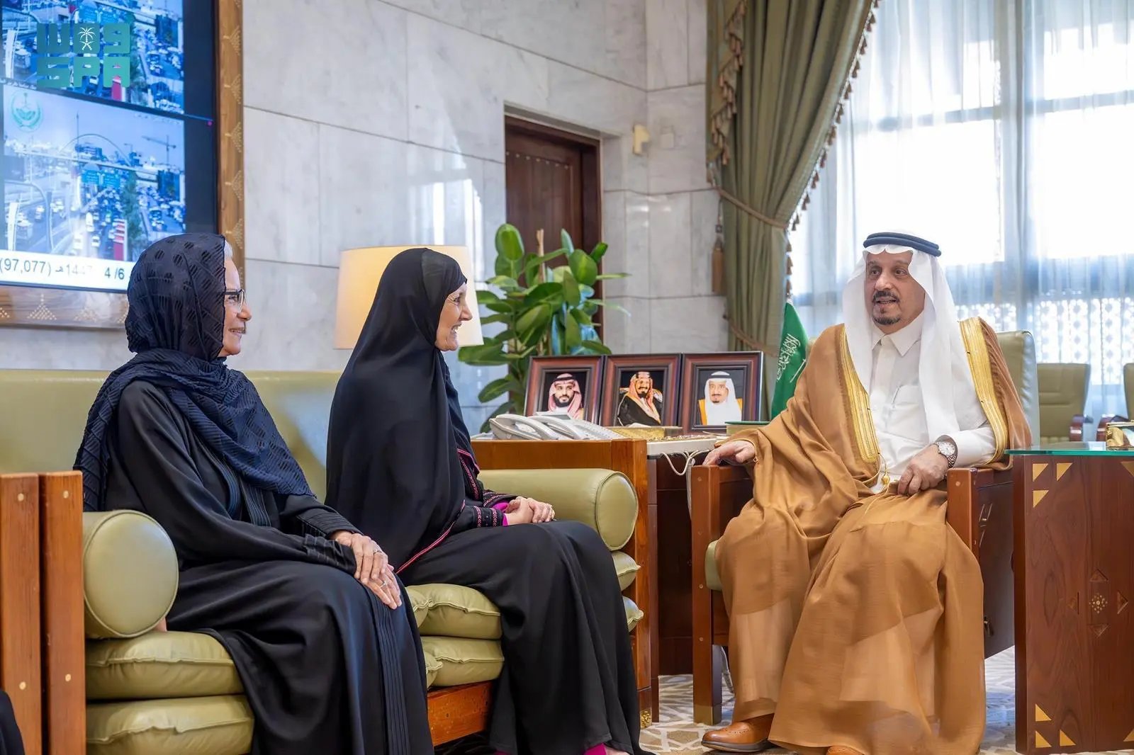 أمير الرياض يدشّن الحملة الوطنية التوعوية بسرطان الثدي 2025