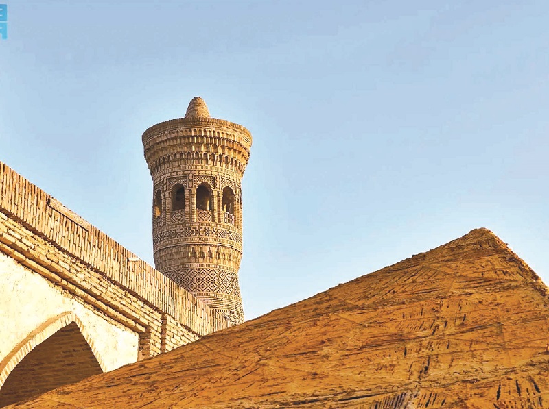 «بينالي بخارى».. الفن يعكس هموم الإنسان بإبداعات «المصلى»