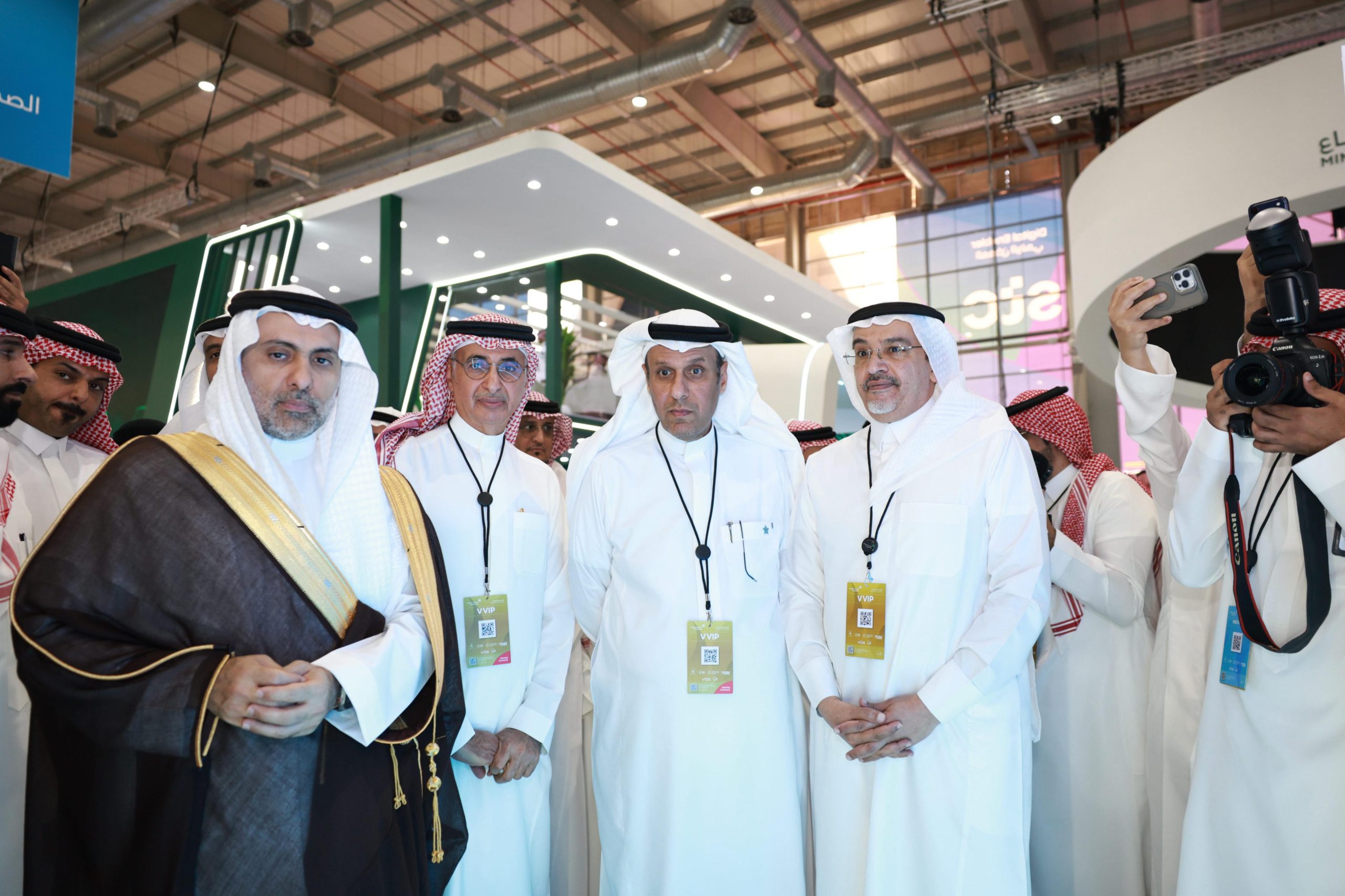 وزير الصحة يزور ركن تجمع الرياض الصحي الأول ويطّلع على أبرز مبادراته في ملتقى الصحة العالمي 2025