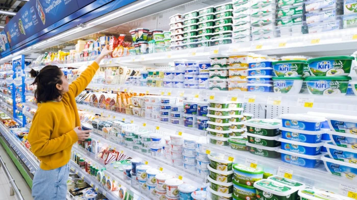 ارتفاع أسعار البيض والحليب ومنتجات الألبان في المملكة.. والكشف عن أسعارهم بعد الزيادة