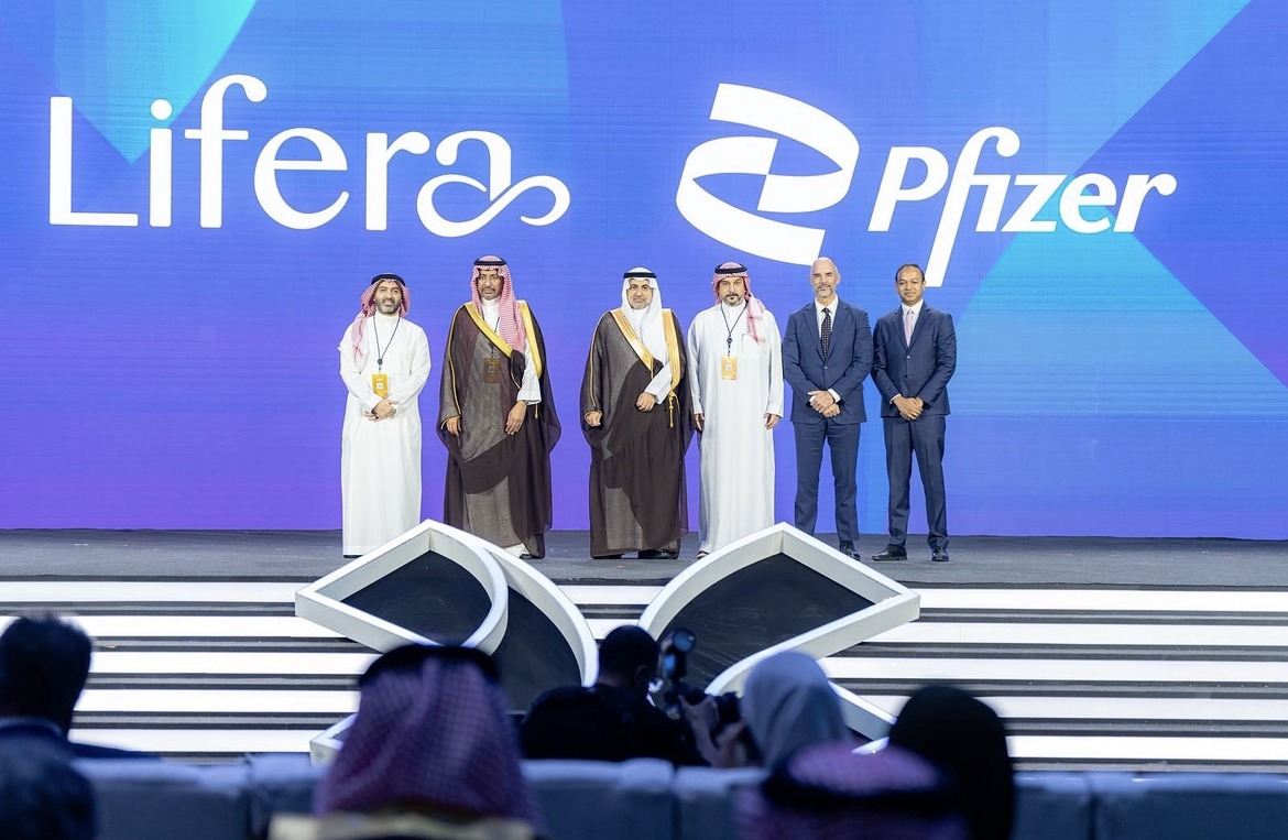 فايزر السعودية ولايفيرا توقعان مذكرة تفاهم لبحث فرص توطين الأدوية في المملكة
