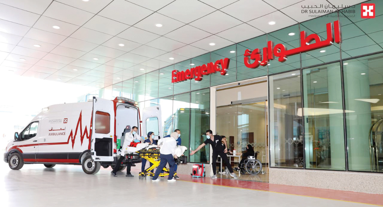 مسـتشـفى الدكتور سـليمان الـحبـيب بالـسـويدي ينقذ حياة شاب مصاب بجلطة بالدماغ وأخرى بالقلب