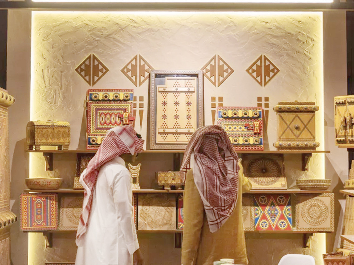 معرض "بنان" يستعرض فنون الحرف اليدوية لــ40 دولة