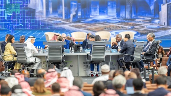 الاعلان عن المتحدثين الرئيسيين والأجندة الإستراتيجية لقمة الأولوية