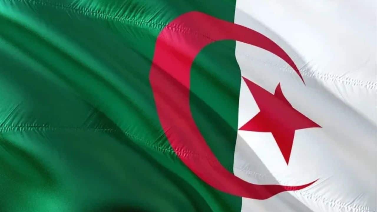 الجزائر تعلن التعديلات الجديدة على سن التقاعد ونظام المعاشات في 2025