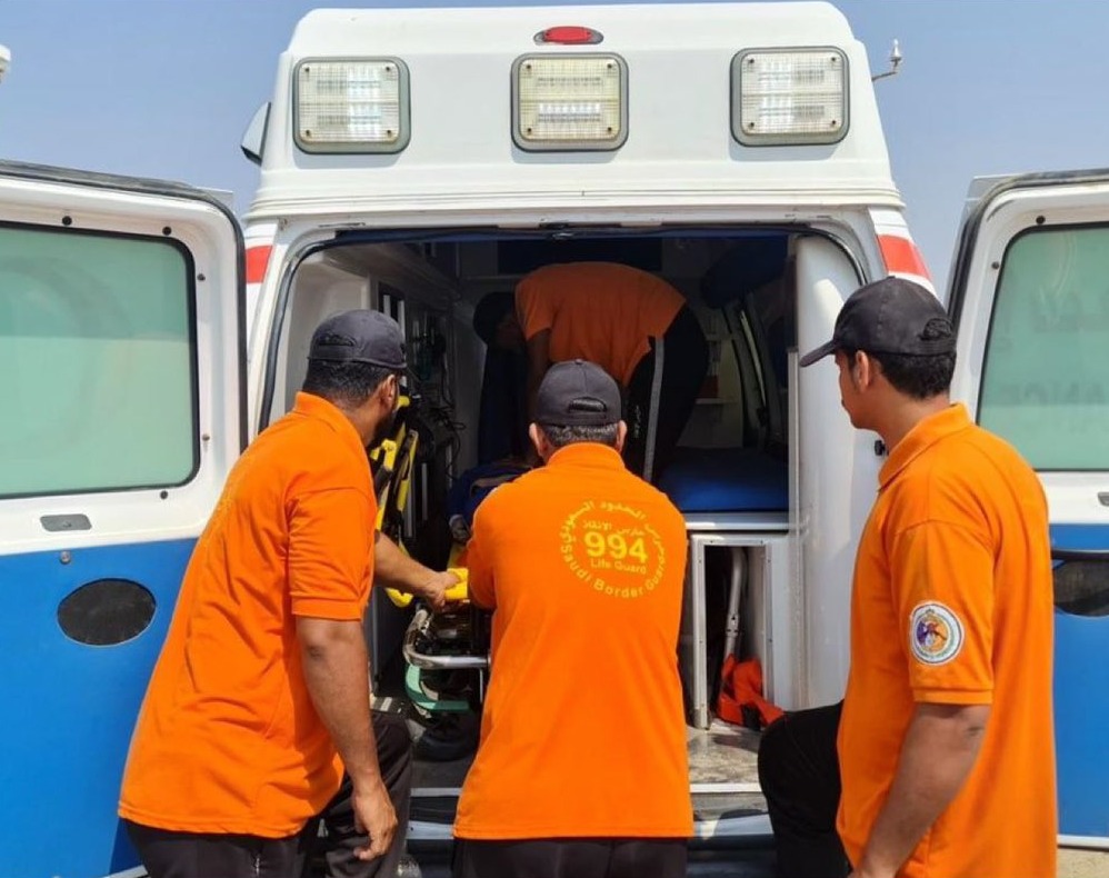 حرس الحدود: إنقاذ طفل من الغرق أثناء ممارسة السباحة في جازان