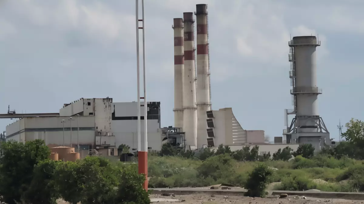 عاجل: 97 ألف طن وقود سعودي تنقذ الكهرباء باليمن - انتهاء عصر الظلام خلال أيام!