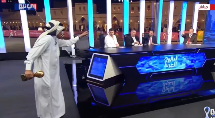 - "إنت ما أنت محترم".. بالفيديو: الفريان ينفعل على إعلامي أردني ويغادر الاستوديو لعدم معرفته به من قبل!