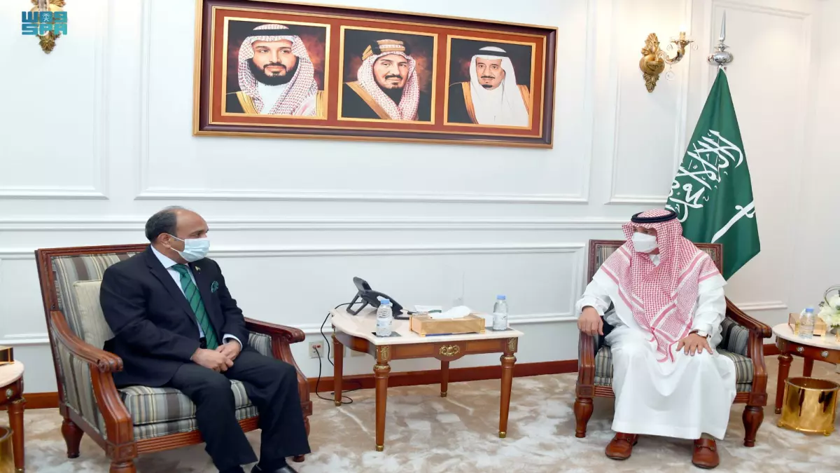 حصري: وداع مؤثر في مكة... القنصل الباكستاني يختتم مهمته بلقاء استثنائي مع المسؤولين السعوديين