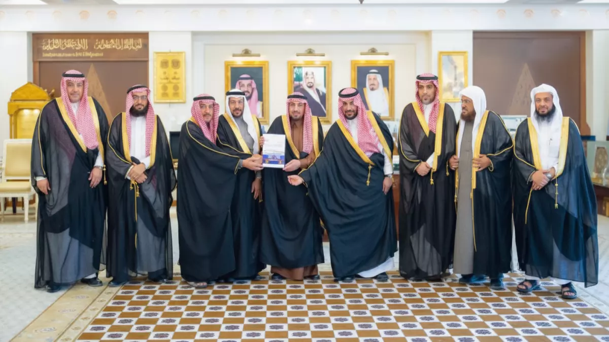 عاجل: أمير القصيم يكشف إنجاز ضخم في الإسكان… 262 أسرة تحصل على بيوت أحلامها!