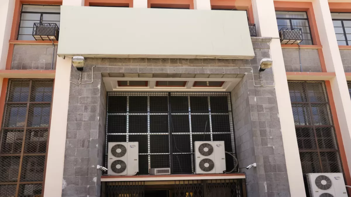 عاجل: البنك المركزي اليمني يسحق المضاربين ويكشف مؤامرة الانتعاش الوهمي - التضخم قفز لـ35%!