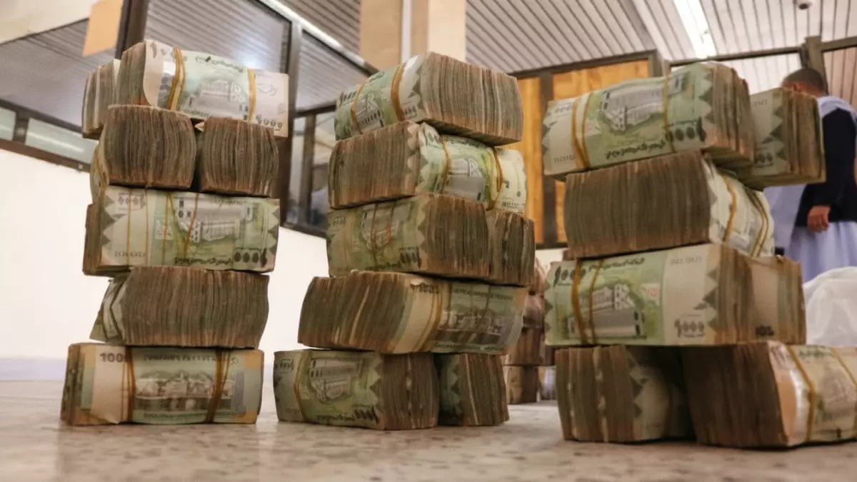 عاجل: الدولار يقفز لـ535 ريال في عدن... وصدمة جديدة بأسعار العملات الأسبوعية!