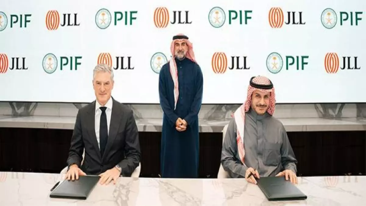 عاجل: صفقة استراتيجية ضخمة بين صندوق الاستثمارات العامة وعملاق عالمي - تغيير جذري في سوق إدارة المرافق السعودي!