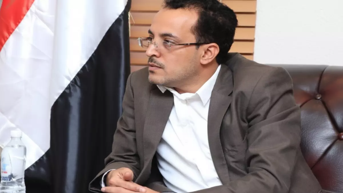 وزير المالية يفجر مفاجأة صادمة: السعودية والإمارات تسرقان ثروات اليمن... يبيعوننا فواكهنا بالدولار!